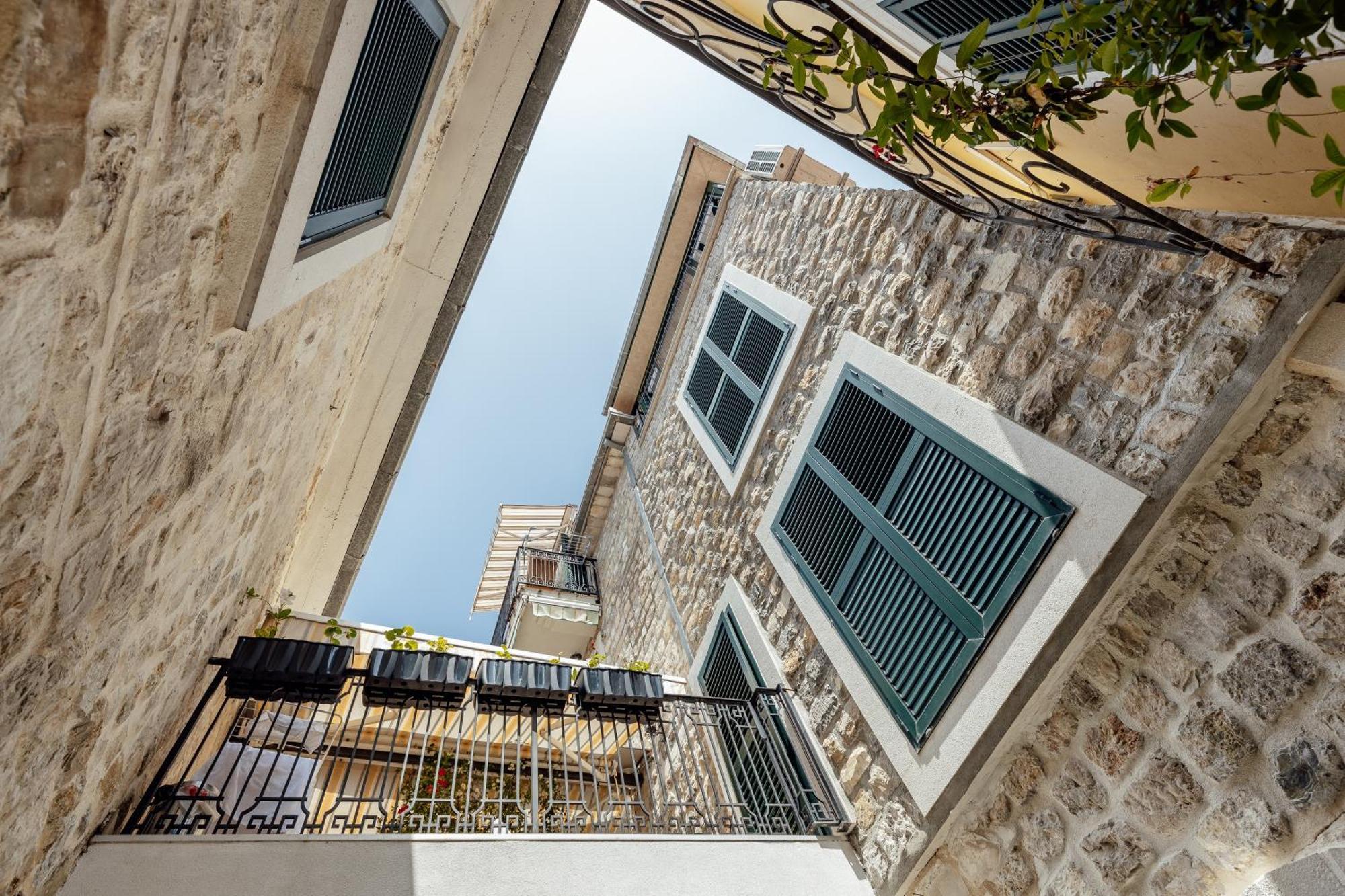 Guesthouse Villa Stari Grad ヘルツェグ・ノヴィ エクステリア 写真