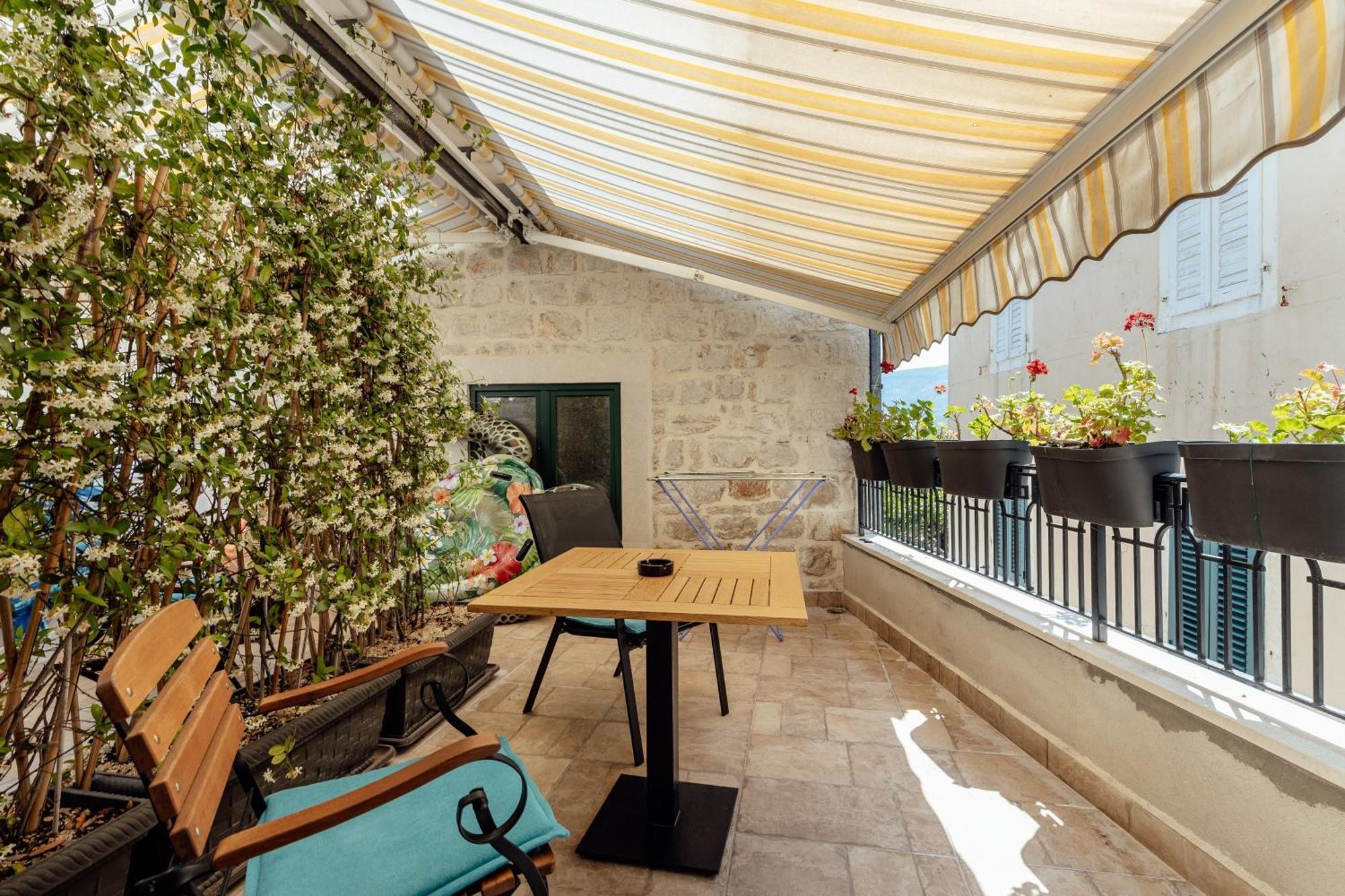 Guesthouse Villa Stari Grad ヘルツェグ・ノヴィ エクステリア 写真