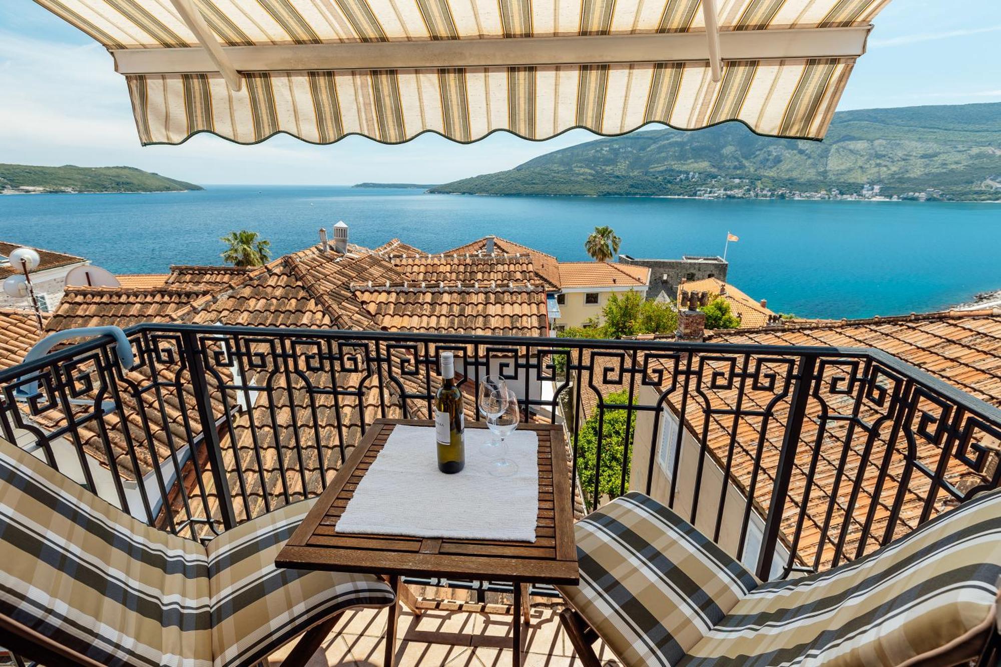 Guesthouse Villa Stari Grad ヘルツェグ・ノヴィ エクステリア 写真
